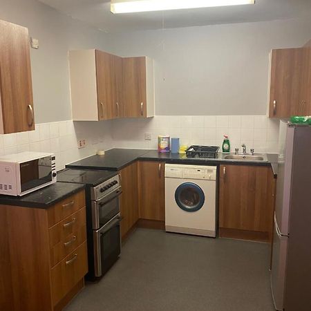 Spacious Neat Penthouse Apartment With Great View In לונדון מראה חיצוני תמונה