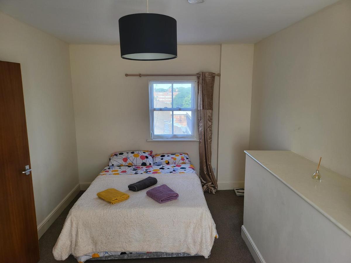 Spacious Neat Penthouse Apartment With Great View In לונדון מראה חיצוני תמונה